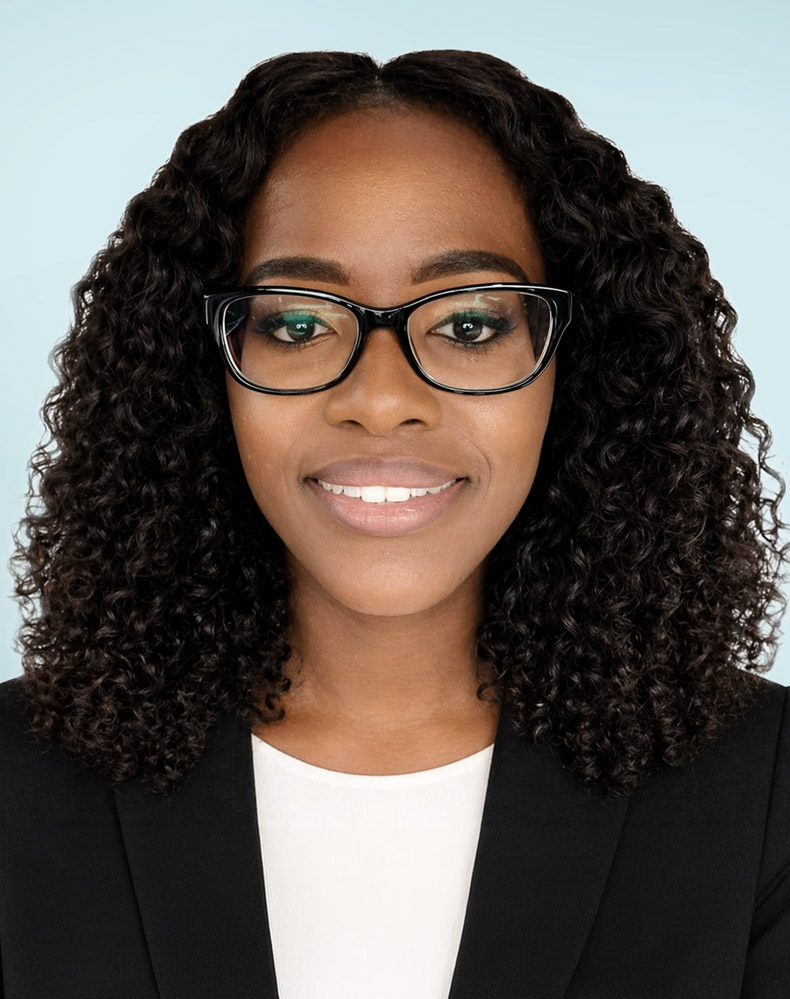 Headshot of Vasthie Arteaga